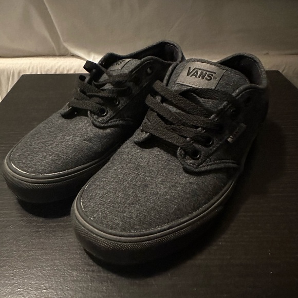 Vans - Picture 1 of 2